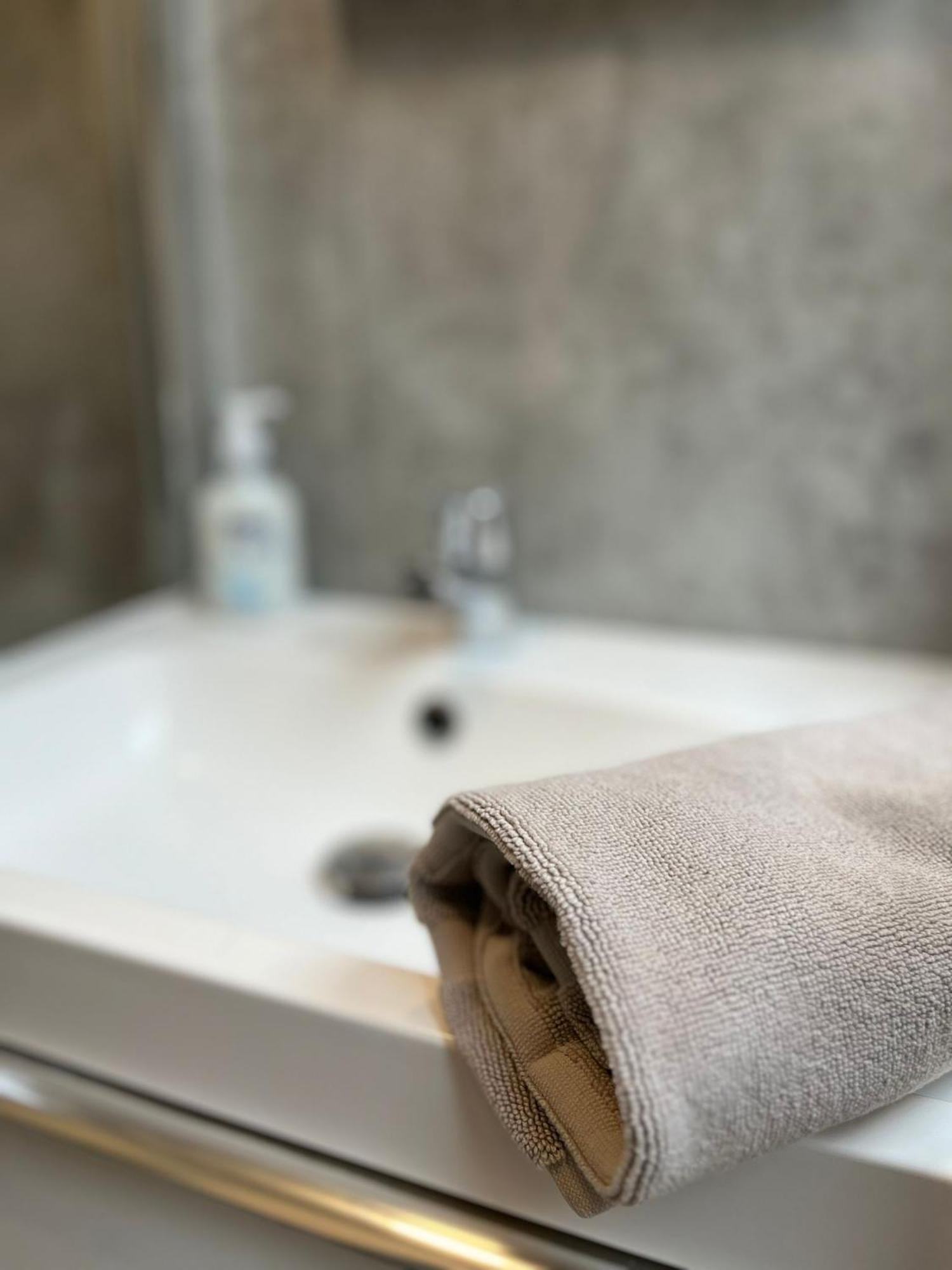 L'Escale Niortaise - Centre-Ville - 10Mn Gare - Wifi - Netflix Kamer foto